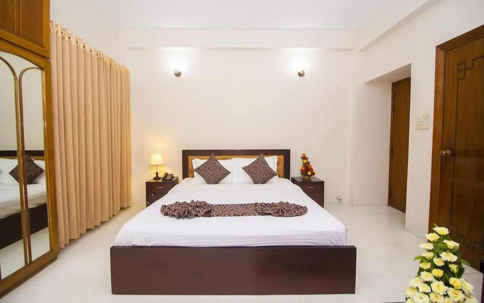 Hotel Suite Palace Baridhara Dhaka Esterno foto